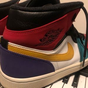 Air Jordan 1 multi color Size 11